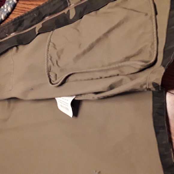 Young Men's Levi's Lightweight Jacket - Picture 10 of 11